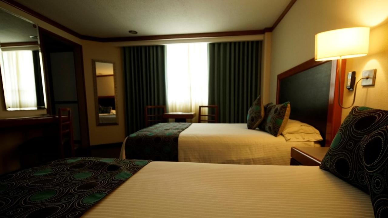 Hotel Abastos Plaza Mexico by Eksteriør bilde