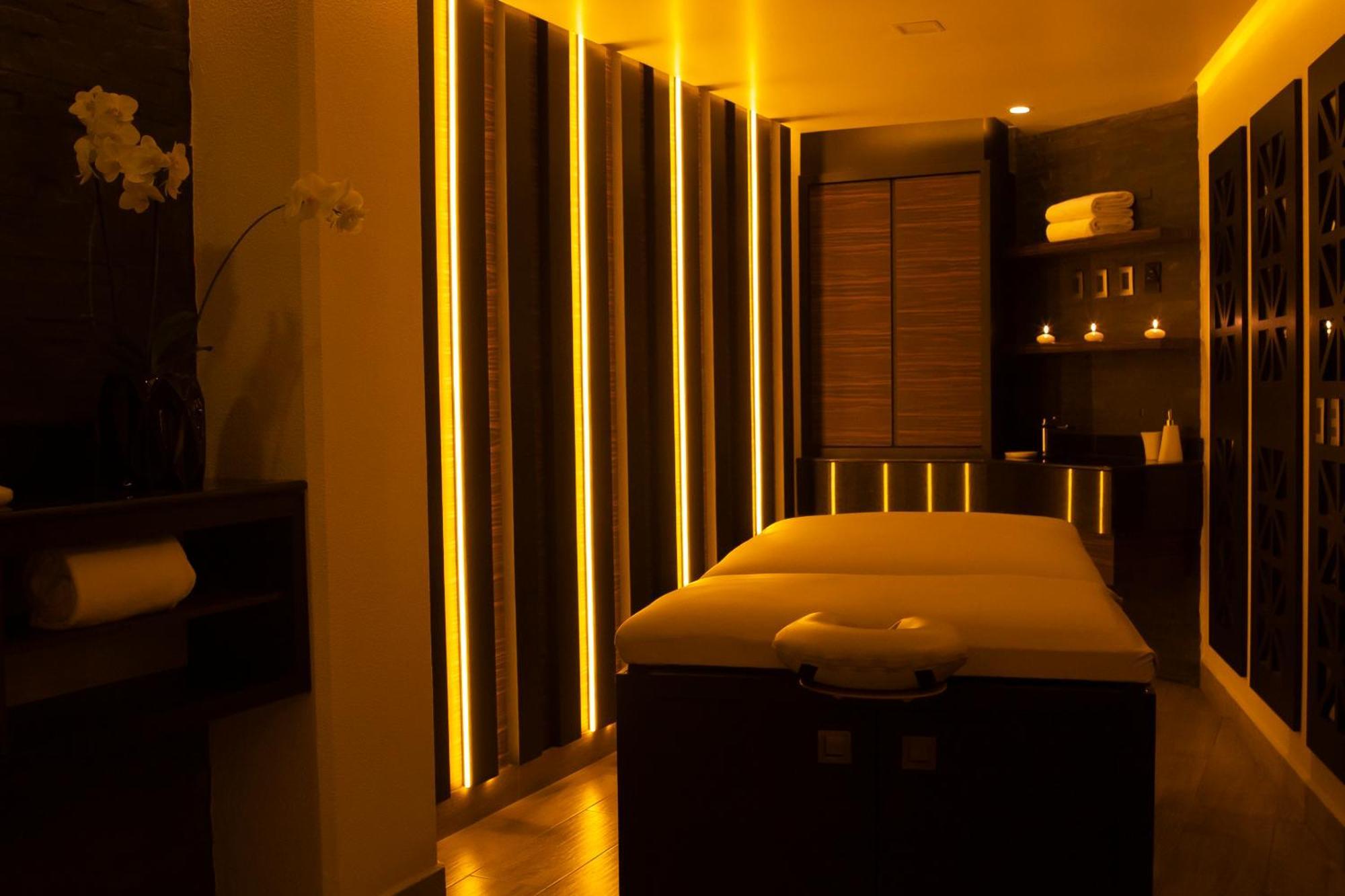 Hotel Abastos Plaza Mexico by Eksteriør bilde
