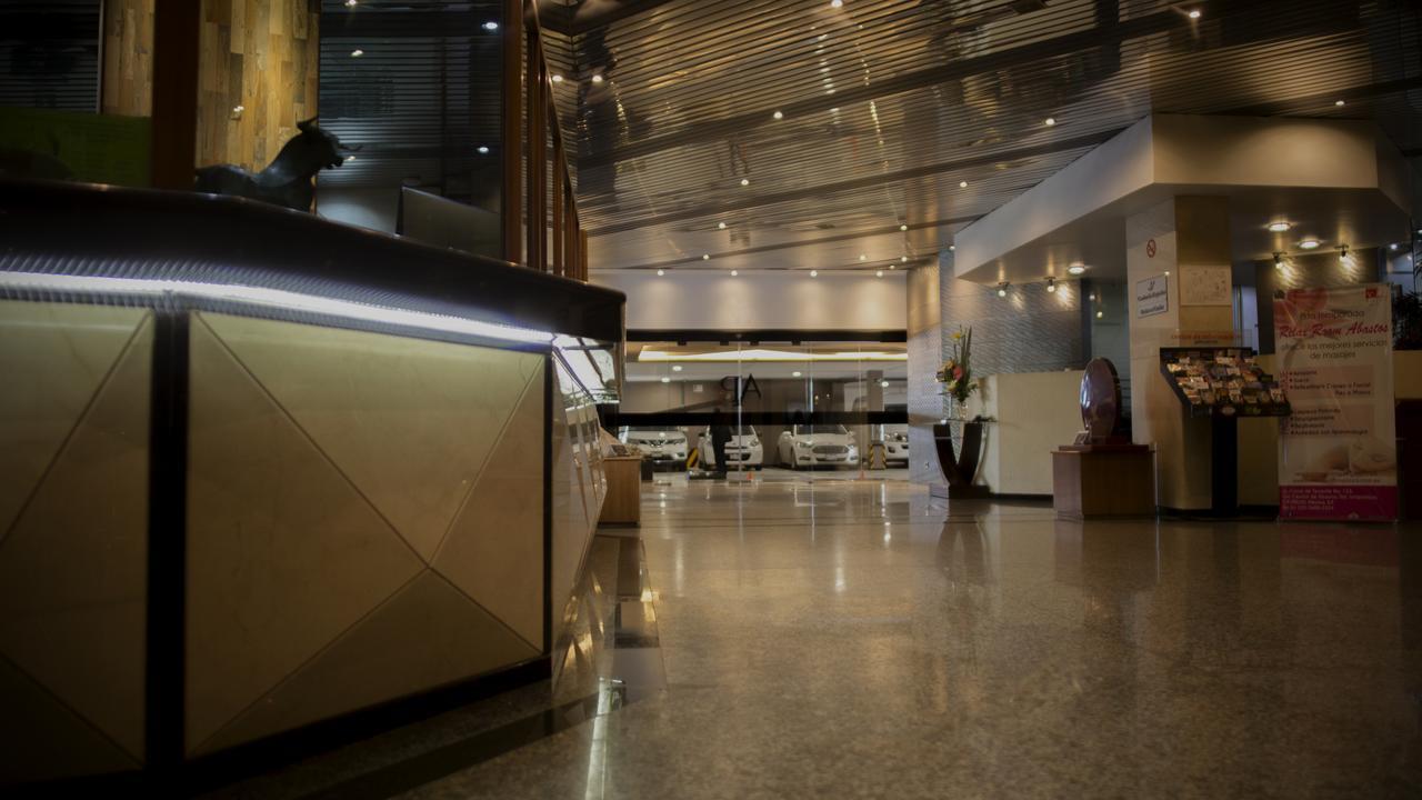 Hotel Abastos Plaza Mexico by Eksteriør bilde